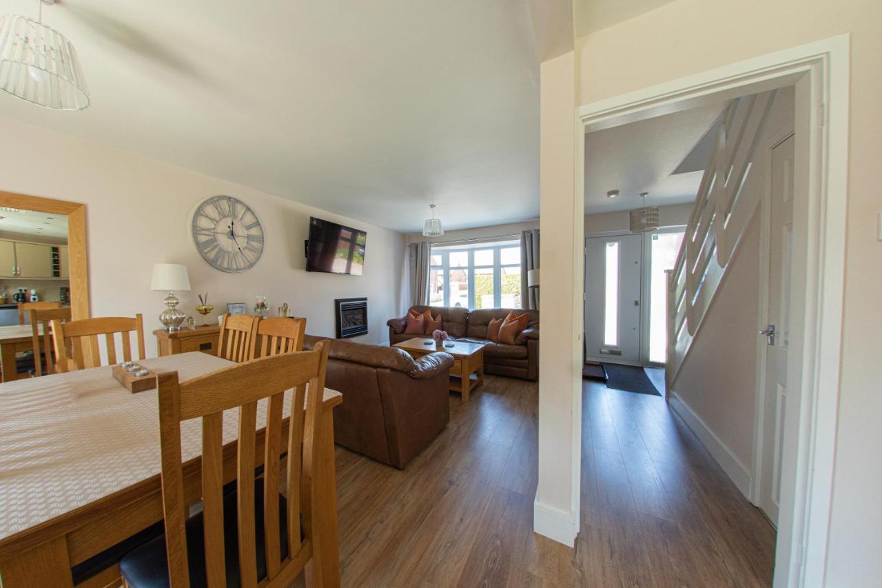 Styche View, Beautiful 4 Bedroom Home Available Маркет Дрейтън Екстериор снимка